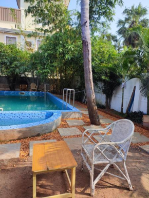 Vanam Peace Pool Stays